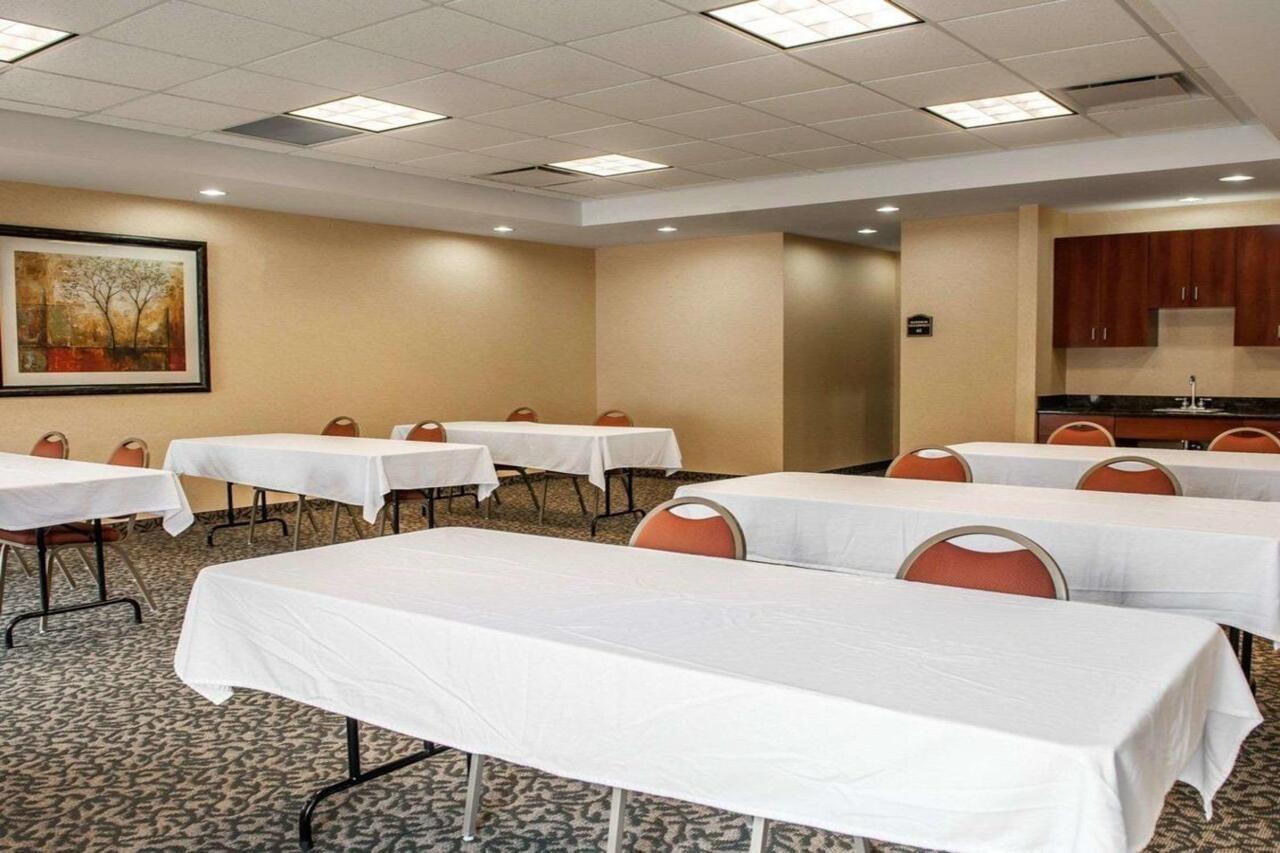 Comfort Suites Near Indianapolis Airport Kültér fotó